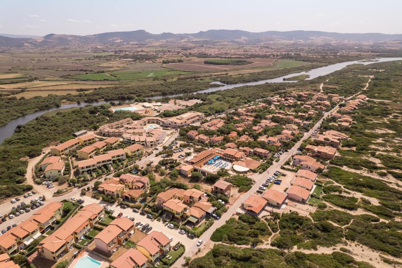 Mimose Beach Village Badesi Buitenkant foto